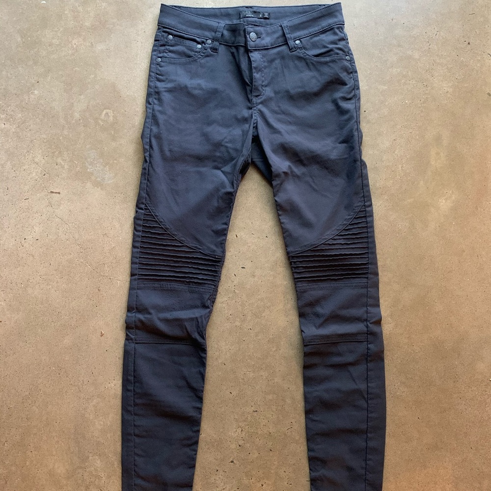 prAna Brenna pant, navy blue size 8.